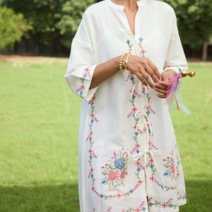 Robe tunique bohème d'été pour femmes en coton brodé à fleurs, manches 3/4, taille naturelle, écologique, décontractée, douce, avec fentes, lavable - Product Image 6