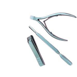 Ensemble de manucure professionnel personnalisé en acier inoxydable 3 pièces coupe-ongles de haute qualité dissolvant de callosités incurvées pince à cuticules pour les doigts - Product Image 1
