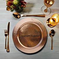 Élégante assiette de charge décorative en cuivre Réglage de table luxueux et occasions spéciales Plats et assiettes