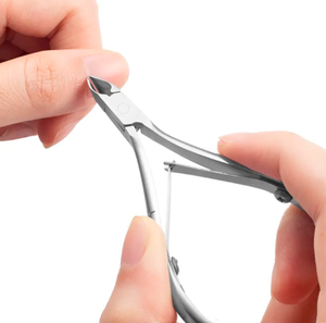 Coupe-ongles professionnel en acier inoxydable lame incurvée argentée coupe-ongles à cuticules pour le soin des ongles - Product Image 1