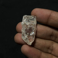Topacio Arcoíris Blanco Natural, Pulido y en Bruto, con Efecto de Fuego Arcoíris para Joyería, Forma Natural