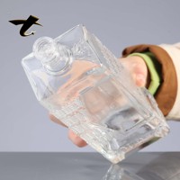 Bouteille de liqueur en verre personnalisée de 700 ml avec ligne verticale et surface pour décalcomanie, idéale pour la vodka, le gin, le whisky et les spiritueux