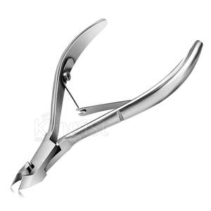 Coupe-cuticules Clean Trim pour une finition précise des ongles et des résultats lisses, soins de beauté, coupe-cuticules - Product Image 1