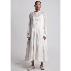 Vestido de Fiesta RASA 57 para Verano, Algodón Blanco Fino, Silueta Holgada y Ajustada con Cintura Natural, Diseño Liso y Estampado - Product Image 2