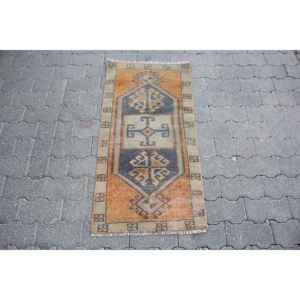 Tapis vintage 1,6x3,4 pieds, petit tapis turc, tapis Ikat orange et bleu - Product Image 1