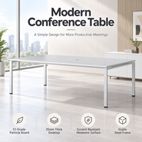 Petite table de conférence moderne pour bureau, avec plateau en bois et structure métallique, idéale pour les salles de réunion compactes