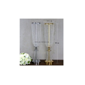 Centres de table décoratifs d'intérieur en cristal et laiton pour la maison Harlow Stands Lot de 2 Harlow de décoration de fleurs polies en argent et or - Product Image 1