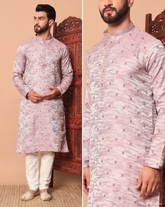 Pantalon Kurta de créateur de luxe pour hommes pour une occasion spéciale Pyjama Kurta pakistanais disponible à la vente auprès d'un fournisseur indien - Product Image 4