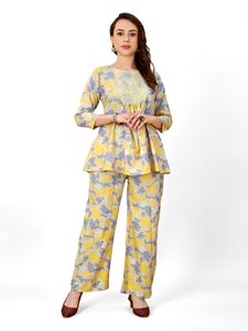 Estampado de crepé pesado con trabajo de bordado en el cuello Conjunto de Top y pantalón Bolsillo en ambos lados en pantalón a precio de exportación - Product Image 2