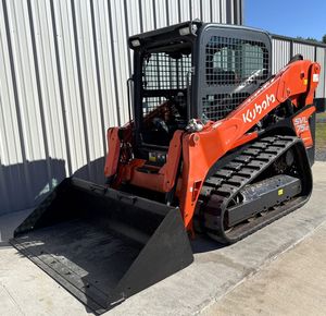 จัดส่งฟรี รถตักล้อยาง Kubota SVL65 ได้รับการรับรองมาตรฐาน EPA และ CE พร้อมกระบอกไฮดรอลิก Eaton มอเตอร์ปั๊มเกียร์บ็อกซ์เกียร์ PLC - Product Image 1