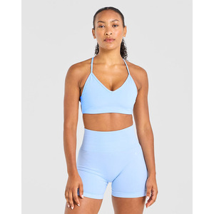 Sujetador deportivo cruzado azul bebé de alta demanda, escote en V favorecedor, espalda con tiras, nuevo y de alto impacto, Sujetador deportivo para mujer adulta - Product Image 2