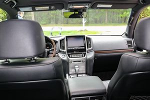 รถ SUV หรูมือสอง ปี 2021 เครื่องยนต์ V8 ขับเคลื่อน 4 ล้อ ระยะทางวิ่งน้อย รถออฟโรดขนาดใหญ่ พรีเมียม SUV - Product Image 5