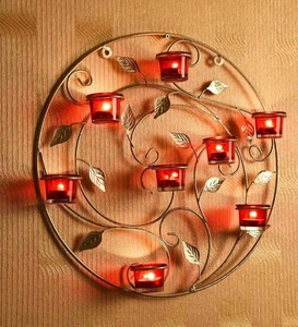 Support de T-Light en Métal de Forme Ronde Doré avec Glasses Rouges Décoration de Mariage au Prix le Plus Bas en Inde Noël - Product Image 3