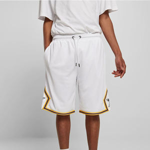 Pantalones cortos de malla de verano con estampado sublimado de bosque transpirable de alta calidad, pantalones cortos con cordón de cintura elástica informales de poliéster personalizados para playa - Product Image 2