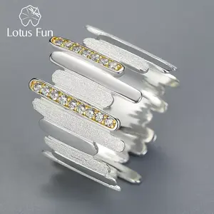 แหวนเงินแท้ทำมือลายเส้นขนานประดับเพชรซิร์คอน เครื่องประดับแฟชั่นลำลองทันสมัยสำหรับงานปาร์ตี้ - Product Image 3