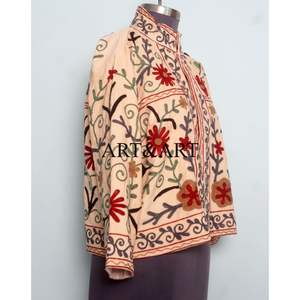 Veste matelassée en coton 100% luxueuse, brodée à la main, motif floral, détails complexes, élégance intemporelle, spécial hiver - Product Image 4