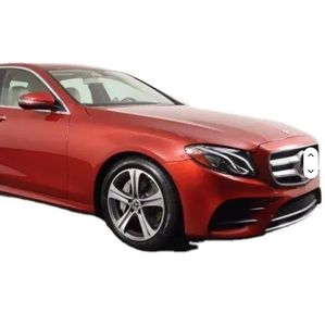 Mercedes-Benz E350 Clase C Sedán Usado en Excelentes Condiciones - Product Image 1