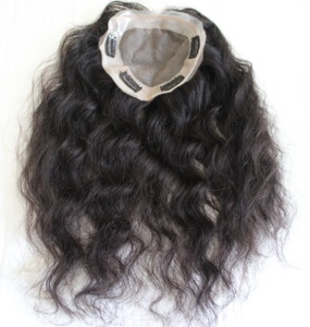 Notre toupet de cheveux vierges non transformés est le Topper parfait-une texture pure et naturelle qui se fond parfaitement pour un volume sans effort - Product Image 3