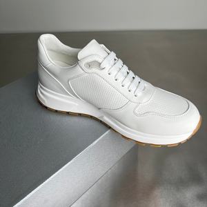 Sneakers en cuir lisse véritable de qualité supérieure, design tendance, chaussures plateforme pour hommes, silhouette élégante, chaussures de course pour hommes - Product Image 3