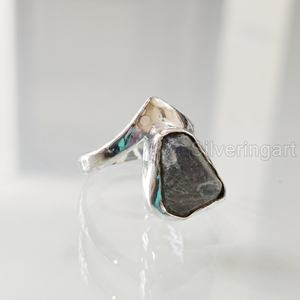 Bague pour femme en pierre brute, labradorite naturelle, avec couronne en V, en argent sterling 925, pour Noël et anniversaire - Product Image 1