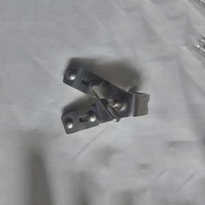 Système d'écarteur de cerveau manuel Leyla approuvé par la CE ISO meilleur prix équipement dentaire avec 1 pince de maintien de base de bras - Product Image 6