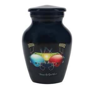 Fútbol para siempre en nuestros corazones Mini urna Love Charms Opción Urna pequeña grabada personalizada - Product Image 2