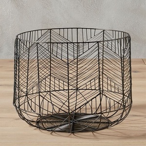 Compre cesta de fruta de metal High Garde con acabado en plata y oro, disponible, última cesta de fruta diseñada para la venta - Product Image 6