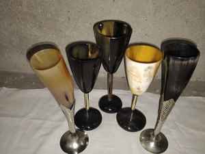 Mug en corne viking authentique et écologique, fait à la main, personnalisable, mug nordique pour bière et vin, logo, passe au lave-vaisselle et au micro-ondes, idéal pour les fêtes - Product Image 4