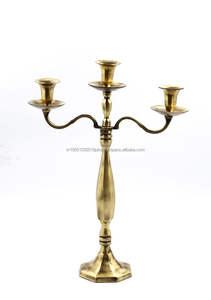 Candélabre en relief en laiton de luxe personnalisé de haute qualité 3 T bougeoir léger artisanat en métal fait à la main pour la décoration de noël - Product Image 5