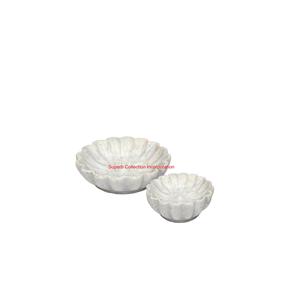 Bol décoratif en marbre blanc sculpté à la main, conception de fleur plissée élégante, pièce maîtresse de service de fruits en pierre naturelle pour la décoration intérieure - Product Image 1