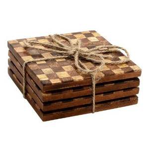 แผ่นรองแก้วไม้ดีไซน์คลาสสิก เหมาะสำหรับบ้านสไตล์ดั้งเดิมและผู้ที่ชื่นชอบการตกแต่งแบบมรดก - Product Image 1