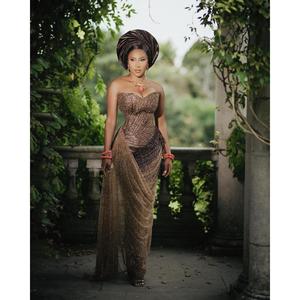 Vestido de Noche Largo Bronce Luxe George Talla XS con Lentejuelas y Adornos de Cuentas de Cristal, Estilo Formal de Lujo para Fiesta - Product Image 1