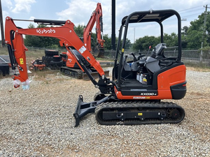Mini-excavatrice Kubota d'occasion, compacte, sur chenilles, avec godet, pour travaux agricoles, construction et aménagement paysager - Product Image 3