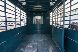 Nous Offrons le Meilleur Prix pour les Remorques à Chevaux Calico 6' X 16' Remorque pour Bétail GVWR 3175 Remorque Agricole Double Essieu Boîte Cage Meilleur Prix - Product Image 6