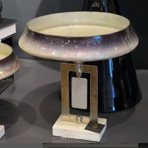 Design attrayant Bols de service en métal de luxe Bols à salade dorés Base en marbre Bols de service pour la décoration de la maison, des hôtels et des restaurants - Product Image 1