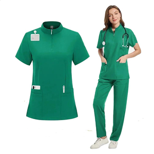 Ensemble de blouses médicales avec haut et pantalon faciles à enfiler, conçus pour le confort des professionnels de la santé, la circulation de l'air et les performances quotidiennes - Product Image 6