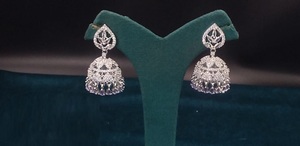 Ensemble de boucles d'oreilles en laiton pour femmes Style de luxe avec diamants américains étincelants pour mariages et occasions - Product Image 4