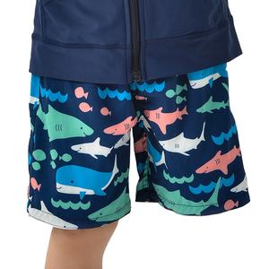 Pantalones cortos básicos de malla para fitness, pantalones cortos estampados de playa personalizados con logotipo para hombres cómodos, pantalones cortos de malla de sublimación con cintura elástica - Product Image 5