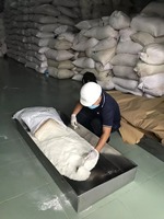 Kelapa Desiccated Vietnam Agrikim Kualitas Premium Tinggi, Rasa Manis, Tinggi Lemak, Kering 3% Kelembapan, 25kg, Siap Makan, Harga Terbaik