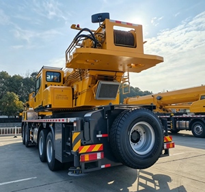 Nouvelle grue montée sur camion XCT100L7_1, capacité de levage de 100 tonnes, haute efficacité, construction robuste, capacité de charge élevée - Product Image 5
