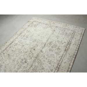 Tapis turc vintage 5,5x9 pieds (168x273 cm), tapis en laine à bordure blanche - Product Image 5