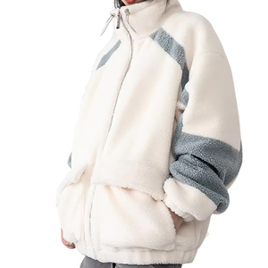 Chaquetas tácticas Softshell personalizadas para hombre para senderismo al aire libre, forro polar de invierno con capucha y cremallera impermeable y cuello alto - Product Image 2