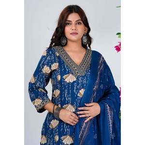 Ensemble Kurta en Chiffon Bleu Printemps/Été avec Encolure Brodée et Dupatta (Manches Trois-Quarts) - Product Image 5