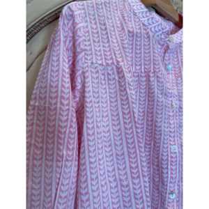 Blusa de Popelina con Estampado Artesanal en Rosa, para Mujer, Bordado Floral, Estilo Chino, Asimétrica, con Volantes y Encaje, Tallas XS-XL Disponibles - Product Image 3