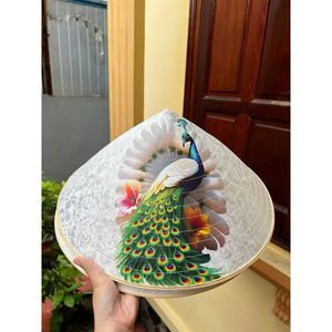 Sombrero Cónico Ecológico de Alta Calidad, Hecho a Mano en Vietnam con Seda, Bambú y Hoja de Palma, con Logotipo Personalizado, para Viajes, Fiestas, Uso Casual, Ajustable - Product Image 5