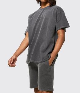 Conjunto de camiseta y pantalones cortos de gran tamaño para hombre Logotipo personalizado Conjunto de camiseta y pantalones cortos vintage lavado ácido en blanco para hombre - Product Image 3