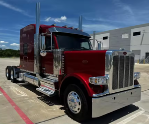 Camión Semi-Dormitorio USADO 2025 2024 2023 PETERBILT 589, Camión Dormitorio Económico 589 - Product Image 1