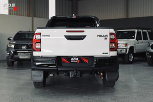 OEM Industrial Usado 2025 para Hilux 2.8 GD-6 GR Sport 4x4 A/T D/C - Product Image 3