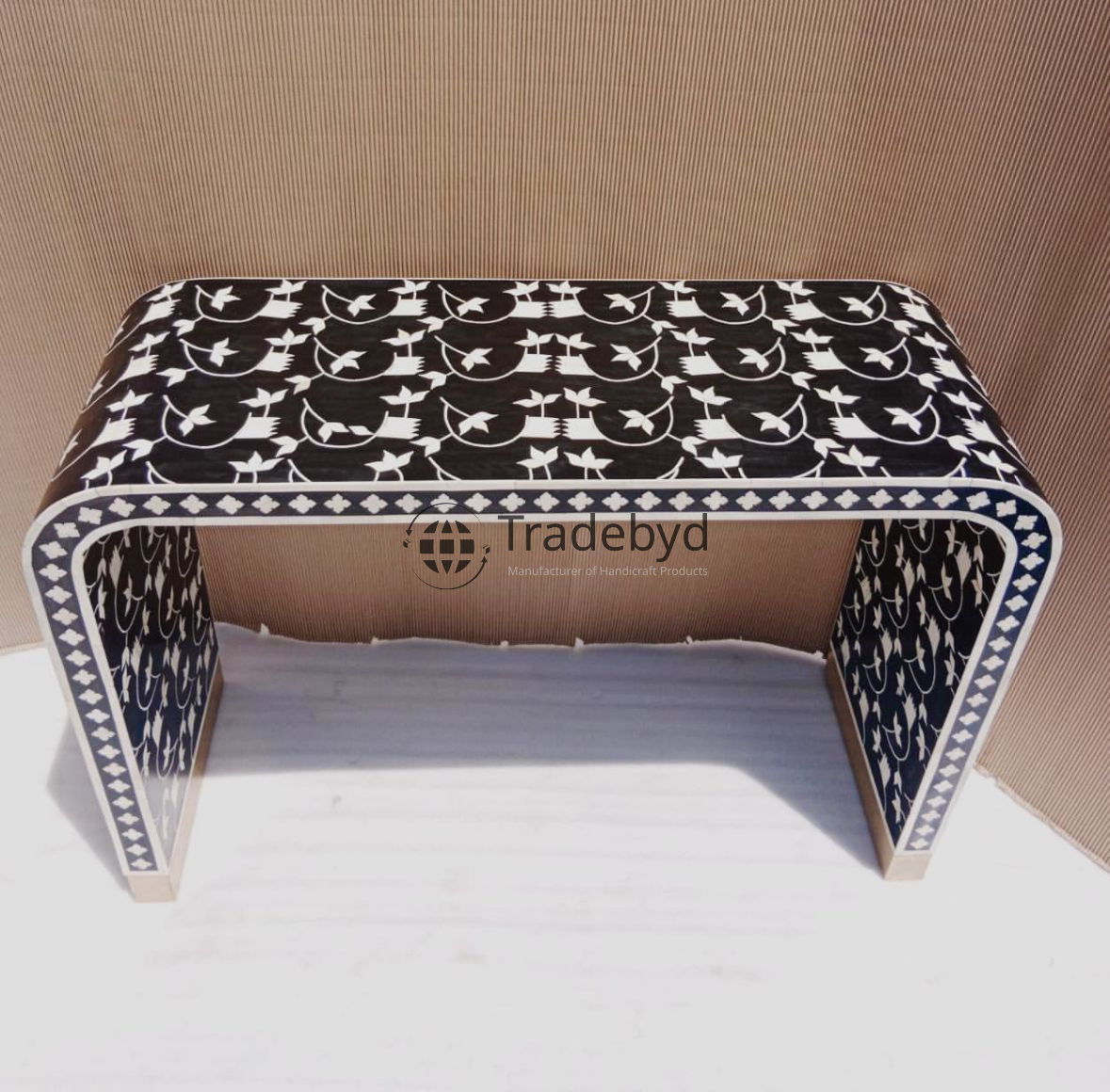 Available in different Colors