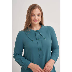 Tunique verte grande taille avec détail de col large - Product Image 3